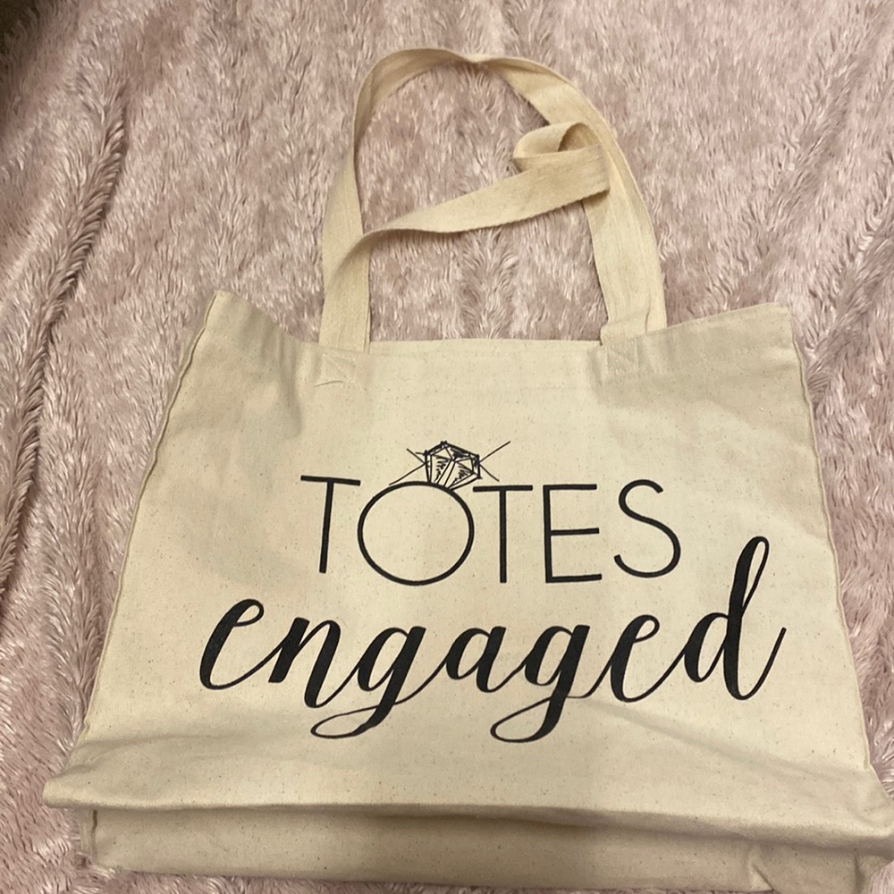 Totes engaged tote
